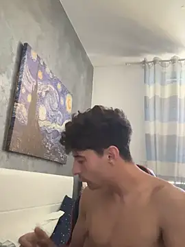 Snapshot of Thelouniost334___ chatting on September 17, 2025, 9:55 am Thelouniost334 online show from September 17, 2025, 9:55 am