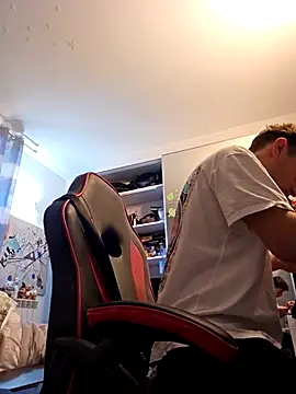 Snapshot of Thelouniost334___ chatting on October 6, 2025, 10:56 am Thelouniost334 online show from October 6, 2025, 10:56 am