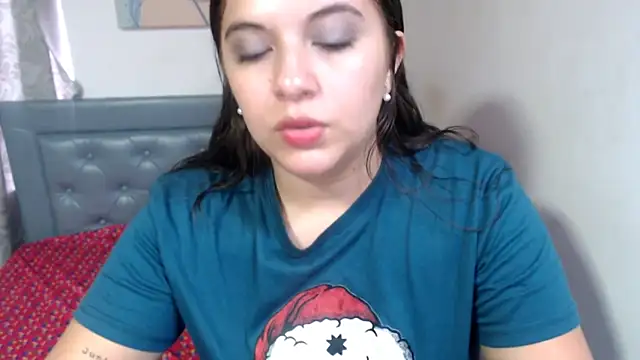 sarah aguilar online show from November 15, 2025, 9:11 pm