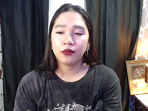 Snapshot of slut_clio chatting on October 8, 2025, 9:07 am slut clio online show from October 8, 2025, 9:07 am