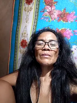 Snapshot of ImYourWoman_55 chatting on September 15, 2025, 11:32 am ImYourWoman 55 online show from September 15, 2025, 11:32 am