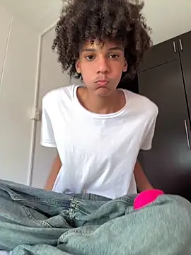 Max Rain online show from September 17, 2025, 8:10 pm