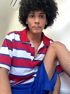 Max Rain online show from October 22, 2025, 7:35 pm