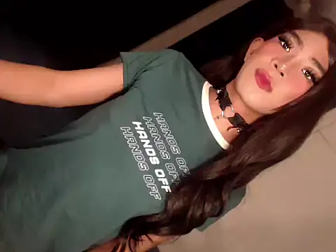 Snapshot of Sasha_blade chatting on November 2, 2025, 5:04 pm Sasha blade online show from November 2, 2025, 5:04 pm