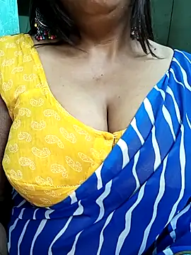 Snapshot of Bhanu-Sharma chatting on November 2, 2025, 4:09 pm Bhanu-Sharma online show from November 2, 2025, 4:09 pm