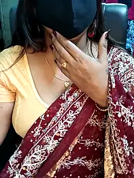 Snapshot of Bhanu-Sharma chatting on November 13, 2025, 4:11 am Bhanu-Sharma online show from November 13, 2025, 4:11 am