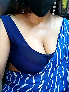 Snapshot of Bhanu-Sharma chatting on November 19, 2025, 5:51 am Bhanu-Sharma online show from November 19, 2025, 5:51 am