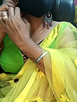 Snapshot of Bhanu-Sharma chatting on November 29, 2025, 2:09 pm Bhanu-Sharma online show from November 29, 2025, 2:09 pm