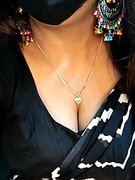 Snapshot of Bhanu-Sharma chatting on November 30, 2025, 2:32 pm Bhanu-Sharma online show from November 30, 2025, 2:32 pm