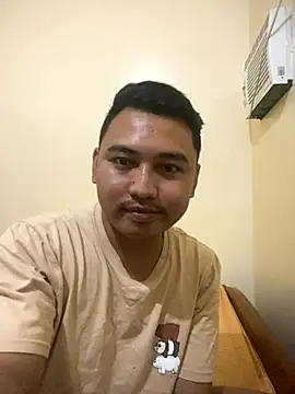 Snapshot of BicuriousExploer chatting on November 14, 2025, 11:46 pm BicuriousExploer online show from November 14, 2025, 11:46 pm