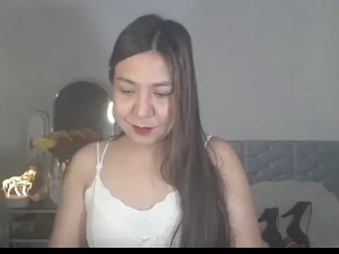 Snapshot of stellahugeX chatting on November 4, 2025, 5:01 pm stellahugeX online show from November 4, 2025, 5:01 pm