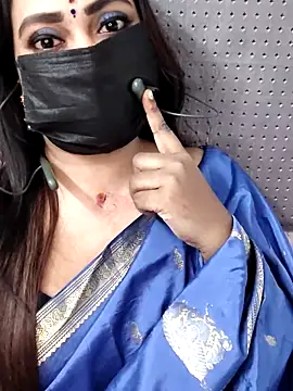 Cutie nila26 online show from November 17, 2025, 5:35 am