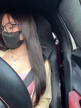 Linh 2004 online show from September 17, 2025, 7:43 am