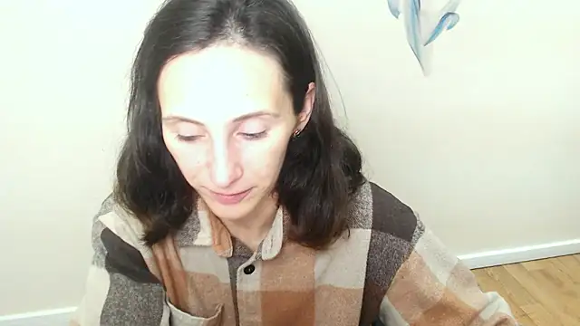 Snapshot of AlissaJersi chatting on October 6, 2025, 8:34 am AlissaJersi online show from October 6, 2025, 8:34 am