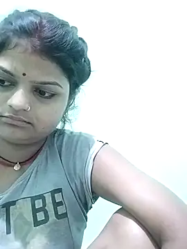 Snapshot of Hot_mirchjii chatting on September 24, 2025, 11:30 pm Hot mirchjii online show from September 24, 2025, 11:30 pm