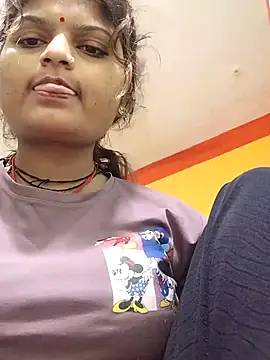 Snapshot of Hot_mirchjii chatting on October 19, 2025, 1:06 am Hot mirchjii online show from October 19, 2025, 1:06 am