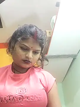 Hot mirchjii online show from November 5, 2025, 5:57 pm