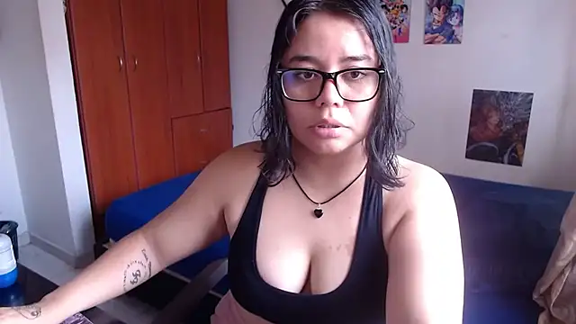 Snapshot of saenz_eymi chatting on September 24, 2025, 5:05 pm saenz eymi online show from September 24, 2025, 5:05 pm