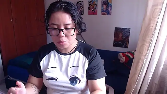 Snapshot of saenz_eymi chatting on October 2, 2025, 4:03 pm saenz eymi online show from October 2, 2025, 4:03 pm