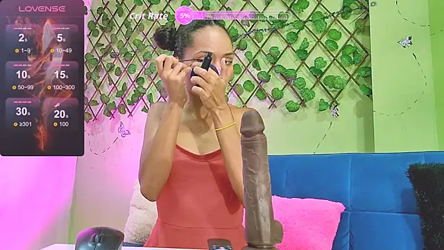 Snapshot of Karen_Ariass chatting on October 4, 2025, 2:26 pm Karen Ariass online show from October 4, 2025, 2:26 pm