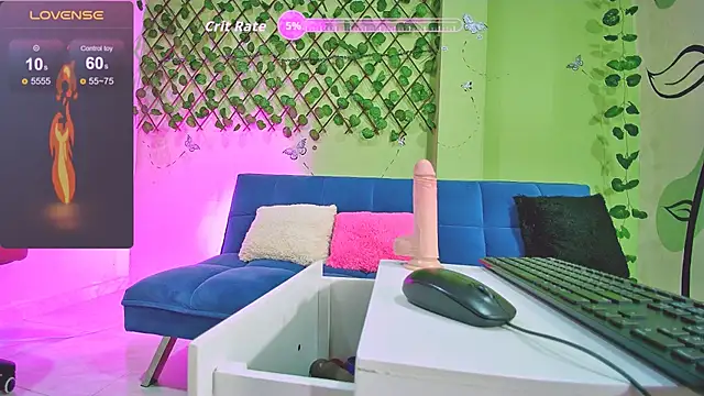 Snapshot of Karen_Ariass chatting on November 6, 2025, 2:18 pm Karen Ariass online show from November 6, 2025, 2:18 pm