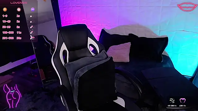 violetjane online show from September 18, 2025, 1:57 pm