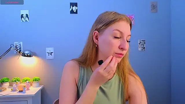 Snapshot of LorettaGladman chatting on November 20, 2025, 4:12 am LorettaGladman online show from November 20, 2025, 4:12 am