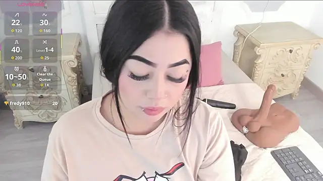 Snapshot of MeganStar__ chatting on October 22, 2025, 12:16 pm MeganStar online show from October 22, 2025, 12:16 pm