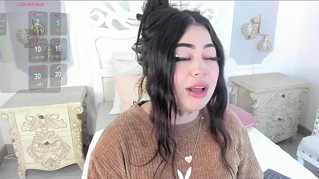 Snapshot of MeganStar__ chatting on October 28, 2025, 11:47 am MeganStar online show from October 28, 2025, 11:47 am