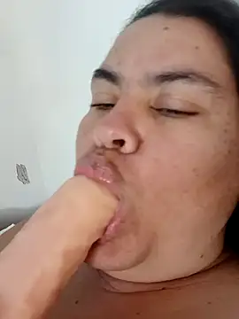 yaneth  online show from September 10, 2025, 3:12 pm