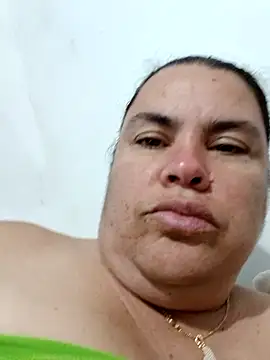 yaneth  online show from October 14, 2025, 11:38 pm