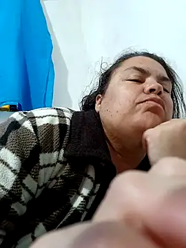 yaneth  online show from November 15, 2025, 11:18 am