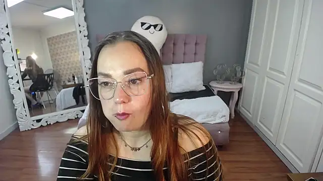 Snapshot of Tammy_parker_ chatting on September 19, 2025, 4:25 am Tammy parker online show from September 19, 2025, 4:25 am