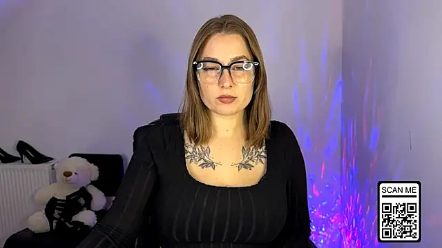 Snapshot of Ruthless_111 chatting on October 29, 2025, 8:32 pm Ruthless 111 online show from October 29, 2025, 8:32 pm