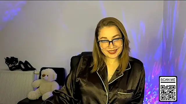 Snapshot of Ruthless_111 chatting on December 13, 2025, 8:25 pm Ruthless 111 online show from December 13, 2025, 8:25 pm