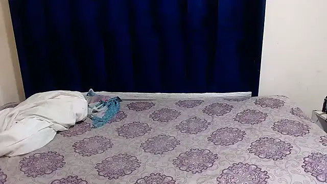 SexyChantyBabe25 online show from October 25, 2025, 10:56 am