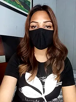 Snapshot of Hot_malika19 chatting on November 16, 2025, 6:13 pm Hot malika19 online show from November 16, 2025, 6:13 pm