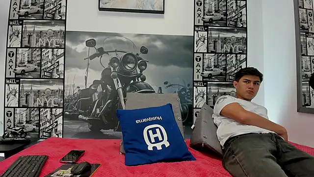 Light Haze online show from October 27, 2025, 3:16 pm