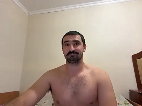 Snapshot of Hard_to_Obey chatting on October 6, 2025, 6:38 pm Hard to Obey online show from October 6, 2025, 6:38 pm