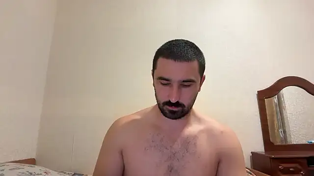 Snapshot of Hard_to_Obey chatting on November 9, 2025, 8:07 pm Hard to Obey online show from November 9, 2025, 8:07 pm