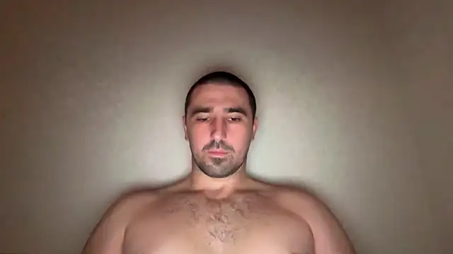 Snapshot of Hard_to_Obey chatting on November 16, 2025, 12:11 pm Hard to Obey online show from November 16, 2025, 12:11 pm