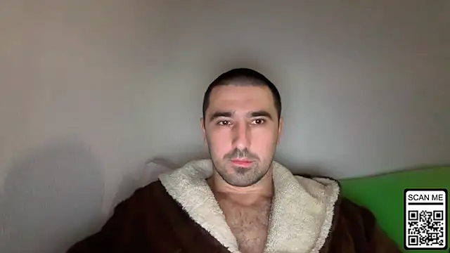 Snapshot of Hard_to_Obey chatting on December 4, 2025, 8:50 pm Hard to Obey online show from December 4, 2025, 8:50 pm