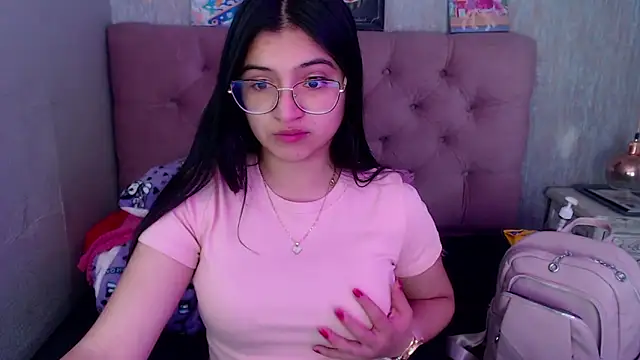 laurenelove online show from October 8, 2025, 2:20 am