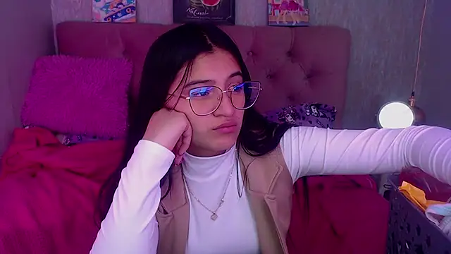 laurenelove online show from October 11, 2025, 3:39 am