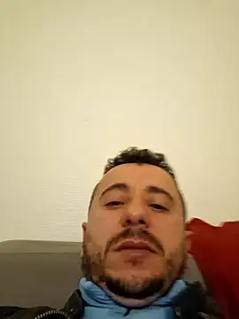 Snapshot of RollingCouscous86 chatting on October 17, 2025, 9:17 pm RollingCouscous86 online show from October 17, 2025, 9:17 pm