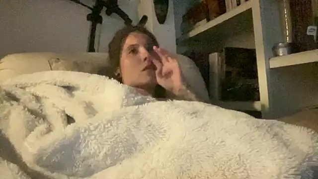 dddasani online show from October 4, 2025, 3:26 am