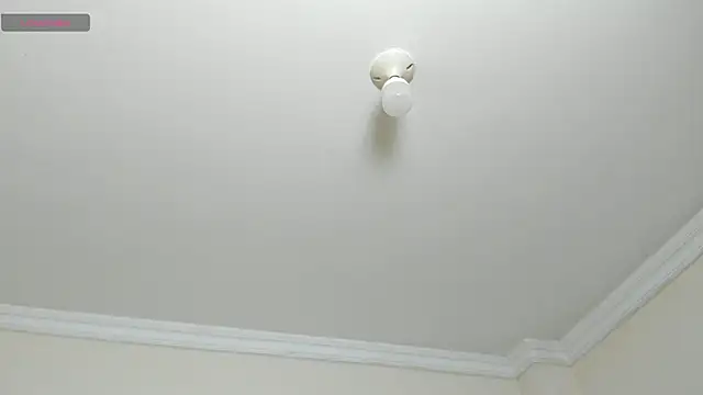 kiraGeiner online show from November 4, 2025, 2:10 am