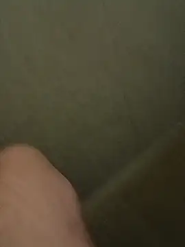 69dagosto online show from October 4, 2025, 9:29 am