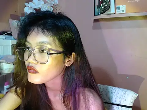 Snapshot of skinny_gracie chatting on October 12, 2025, 3:11 pm skinny gracie online show from October 12, 2025, 3:11 pm