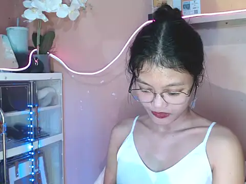 skinny gracie online show from November 16, 2025, 3:06 pm